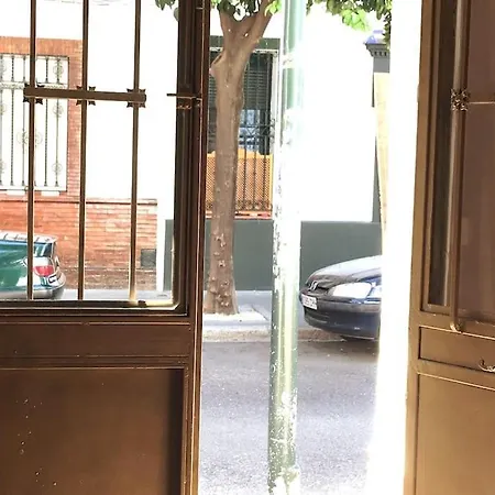 Privada E Independiente En Triana Apartamento