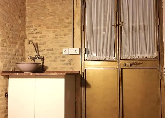Habitación Privada E Independiente En Triana * Sevilla